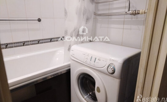 Продажа 1-комн квартиры на вторичном рынке Испытателей пр-кт,  д. 6,  к. 1