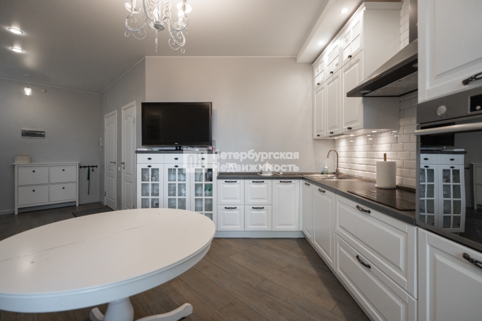 Продажа 2-комн квартиры на вторичном рынке поселок Шушары, поселок Шушары, Вилеровский пер, д 6