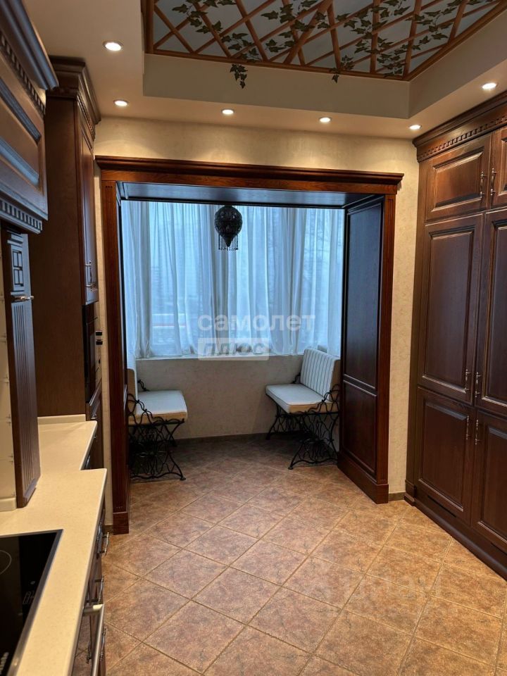 Продажа 6-комн квартиры на вторичном рынке Янтарный проезд, 9