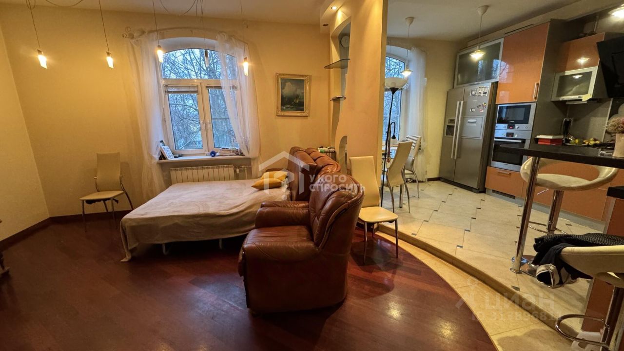 Продажа 3-комн квартиры на вторичном рынке Петергоф, Санкт-Петербургский проспект, 33