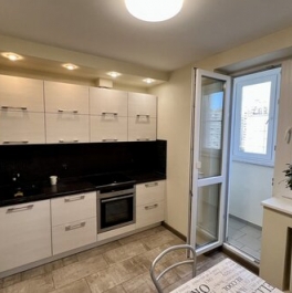 Продажа 4-комн квартиры на вторичном рынке Митинский 3-й пер,  д. 2