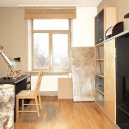 Продажа 4-комн квартиры на вторичном рынке улица Красина,  д. 24