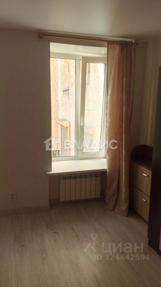 Продажа 1-комн квартиры на вторичном рынке Вознесенский проспект, 2Б