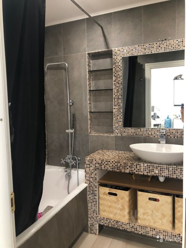 Продажа 1-комн квартиры на вторичном рынке Микрорайон Западный остров, д. Бузланово,  д. к1