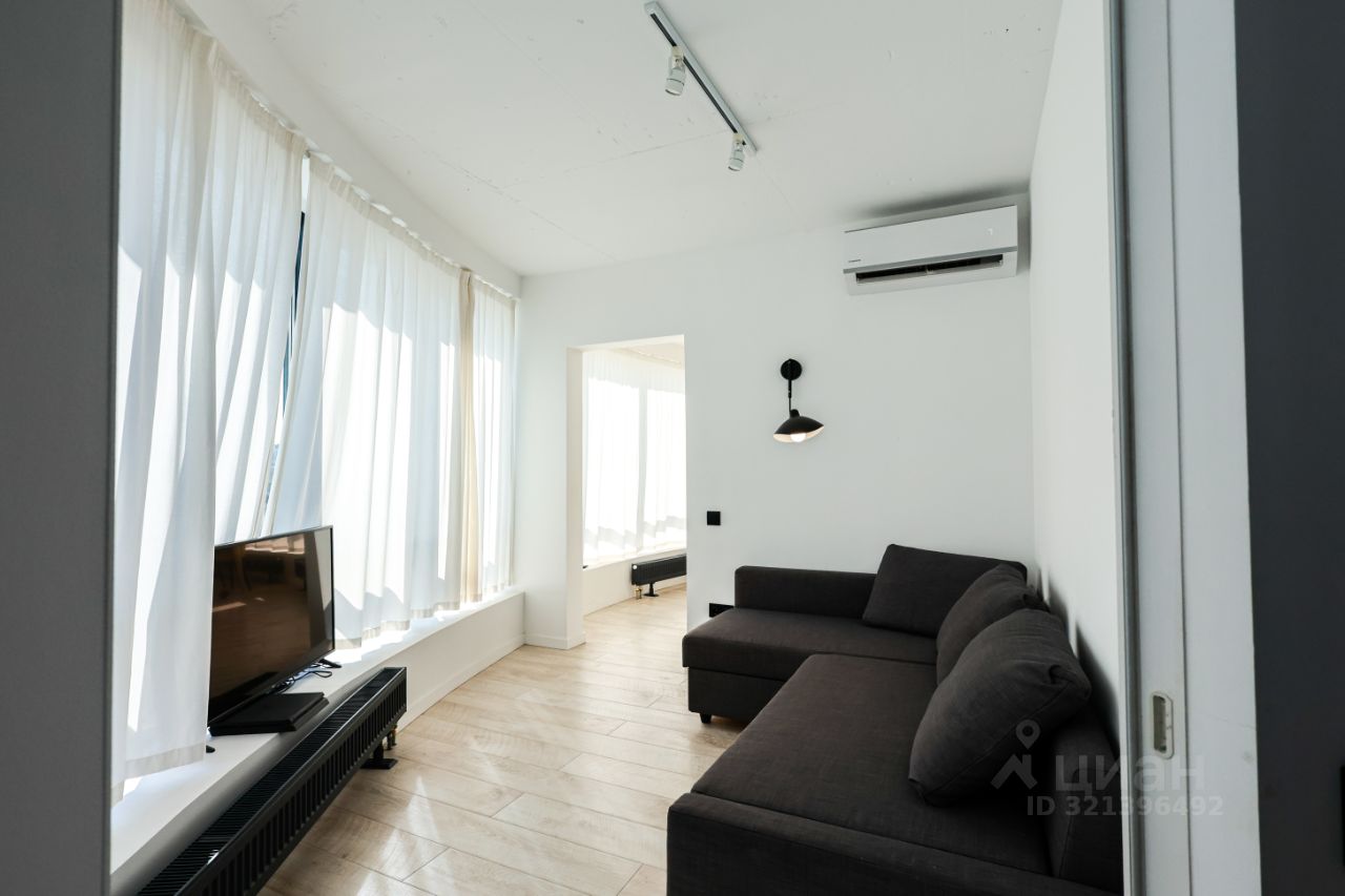 Продажа 4-комн квартиры на вторичном рынке Лабораторный проспект, 23