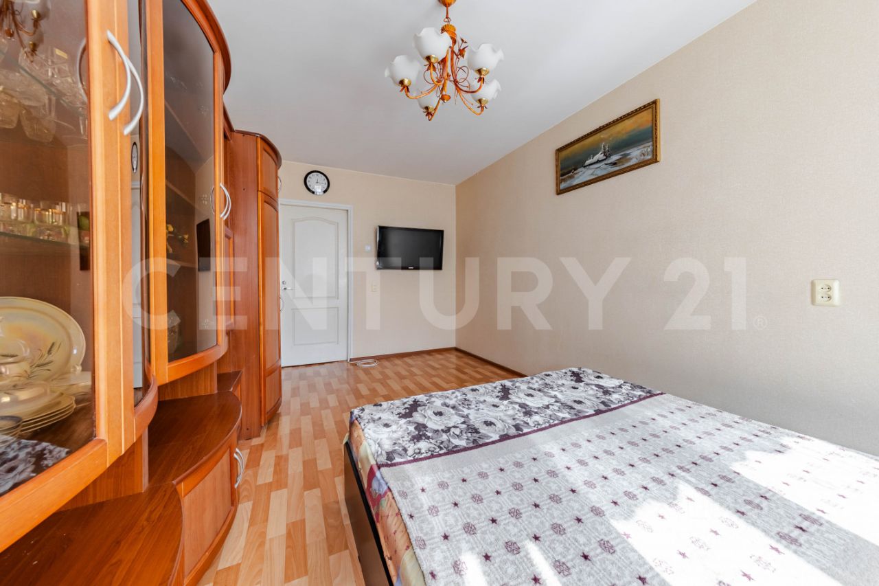 Продажа 3-комн квартиры на вторичном рынке улица Подвойского, 34к1