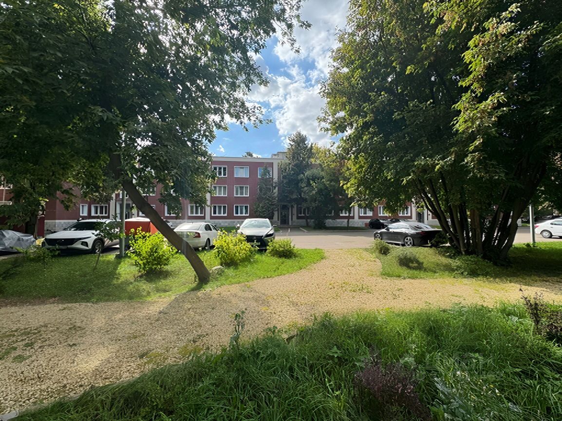 Продажа 1-комн квартиры на вторичном рынке улица Короленко,  д. 5А