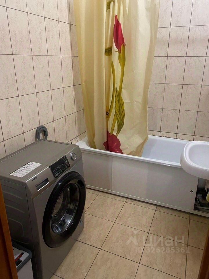 Продажа 2-комн квартиры на вторичном рынке Люберцы, улица Назаровская, 1