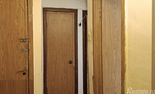 Продажа 3-комн квартиры на вторичном рынке Краснопутиловская улица,  д. 80