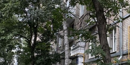 3-комн квартира улица Артюхиной, 20