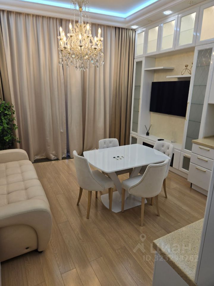 Аренда 1-комн квартиры на вторичном рынке Новогорск мкр, улица Заречная, 4к1