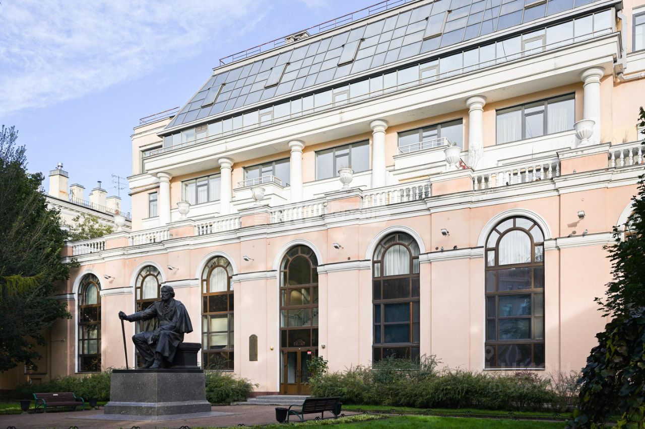 Продажа 5-комн квартиры на вторичном рынке Итальянская улица, 12а