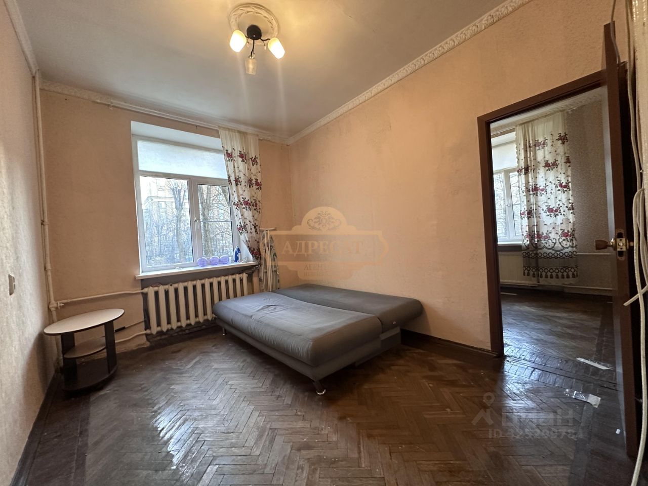 Продажа 4-комн квартиры на вторичном рынке улица Полярников, 7