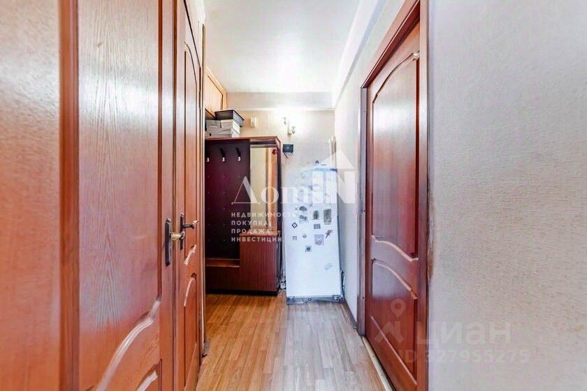 Продажа 2-комн квартиры на вторичном рынке проспект Космонавтов, 19К2