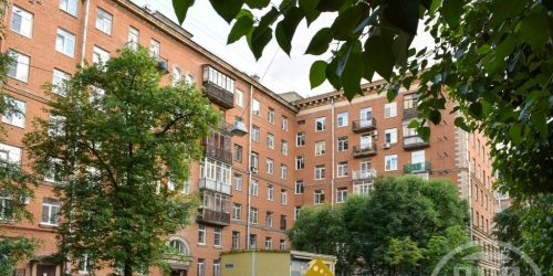 2-комн квартира Красных Зорь бул. ,  д. 1