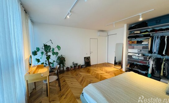 Продажа 4-комн квартиры на вторичном рынке ул Челюскина,  д. 6,  к. 1