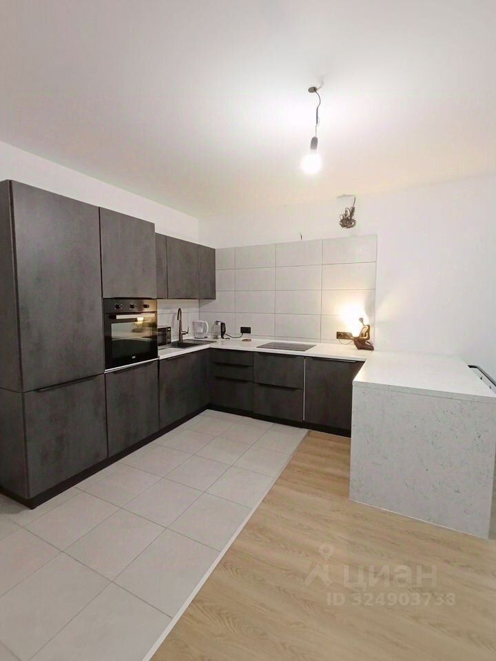 Продажа 3-комн квартиры на вторичном рынке Полярная улица, 27к5