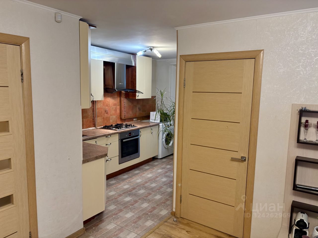 Продажа 2-комн квартиры на вторичном рынке улица Металлургов, 8/20