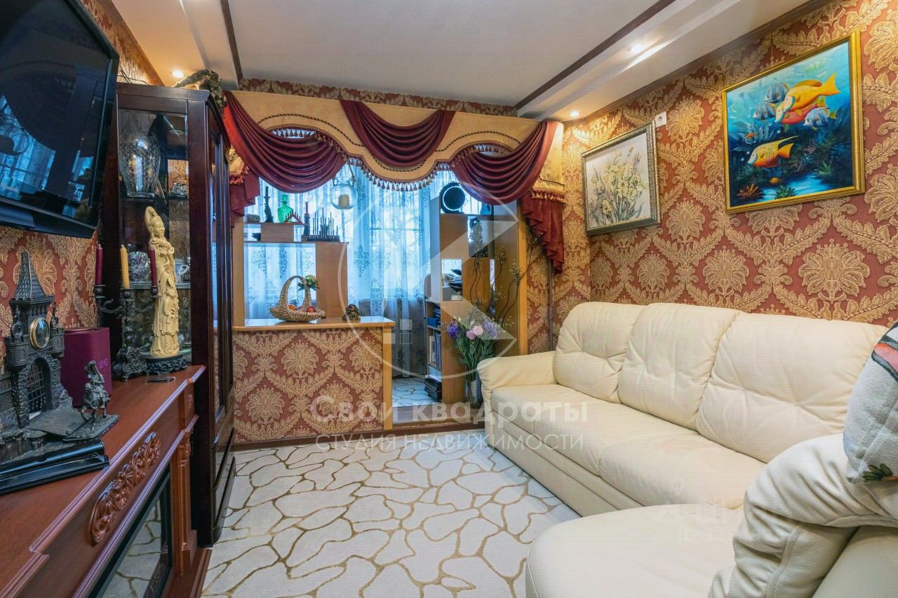 Продажа 4-комн квартиры на вторичном рынке Подольск, Октябрьский проспект, 13