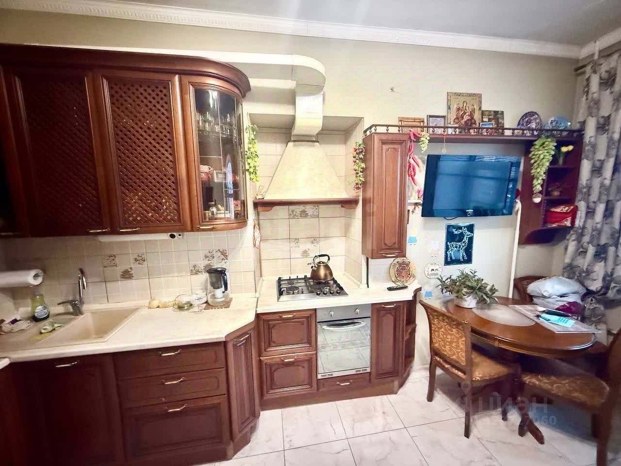 Продажа 2-комн квартиры на вторичном рынке набережная Обводного Канала, 141