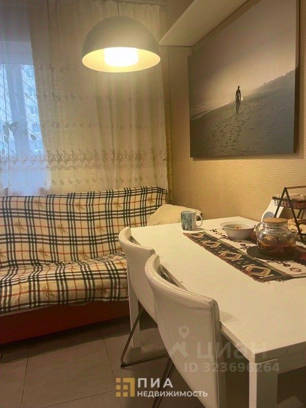 Продажа 2-комн квартиры на вторичном рынке Южный мкр, проспект Добровольского, 20к2