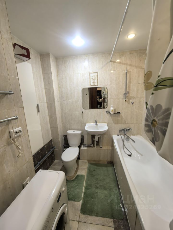 Продажа студии Южный мкр, улица Курыжова, 32