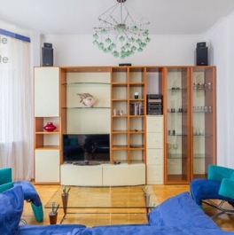 Аренда 3-комн квартиры на вторичном рынке Смоленский 1-й пер,  д. 22/10