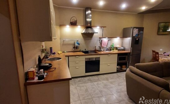 Продажа 2-комн квартиры на вторичном рынке улица Композиторов,  д. 10