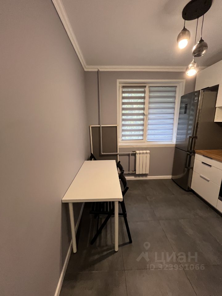 Продажа 2-комн квартиры на вторичном рынке улица Лескова, 28к1