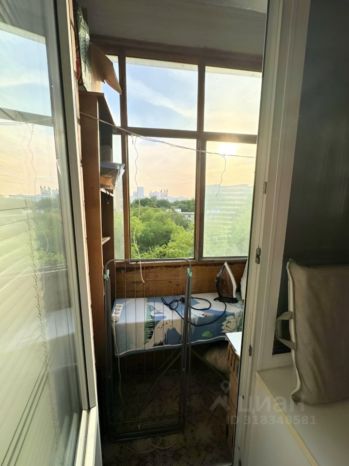 Продажа 2-комн квартиры на вторичном рынке Радужная улица, 14К3