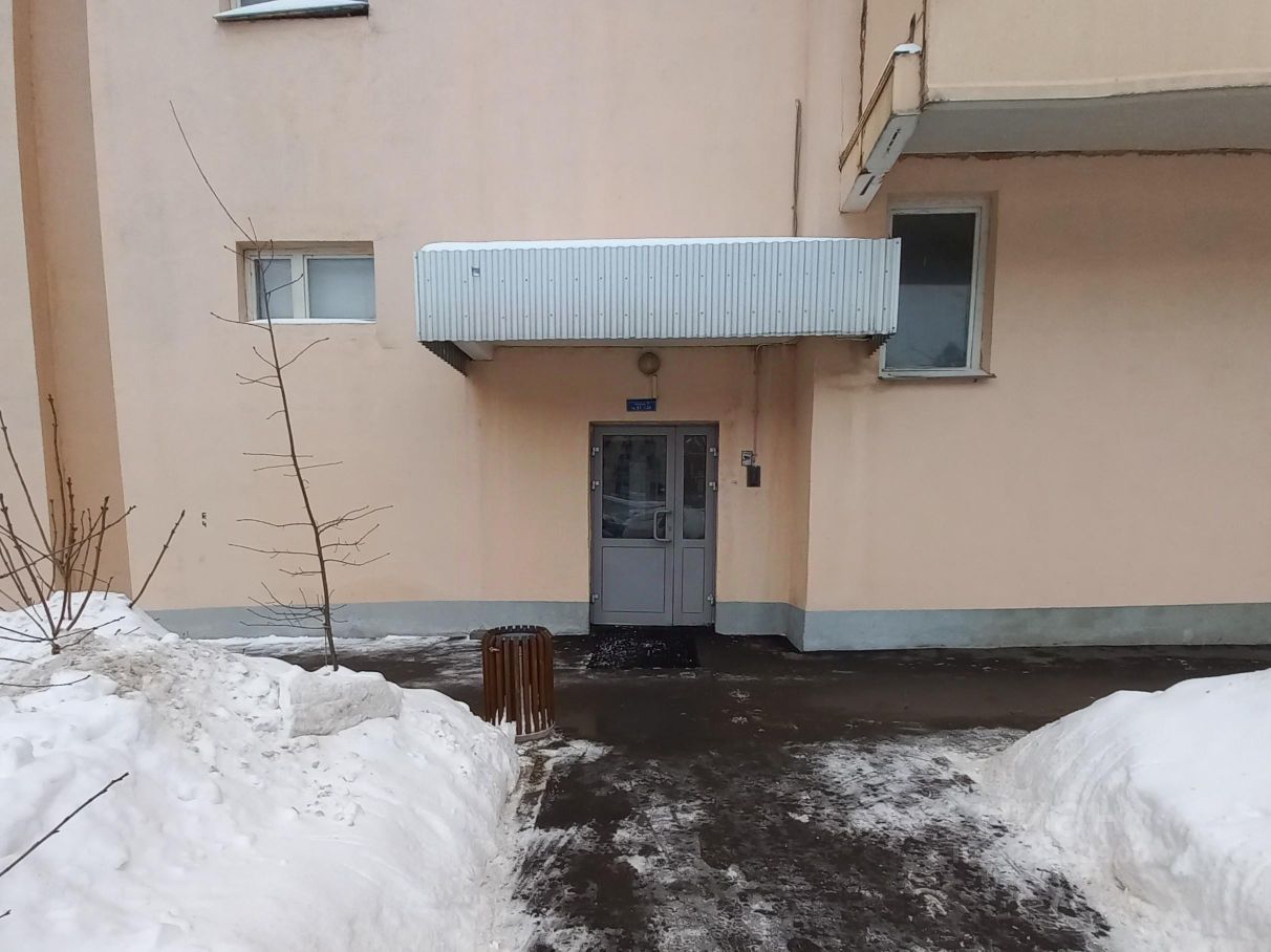 Продажа 1-комн квартиры на вторичном рынке улица Новинки, 1