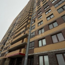 Продажа 1-комн квартиры на вторичном рынке Русановская ул,  д. 18 к1