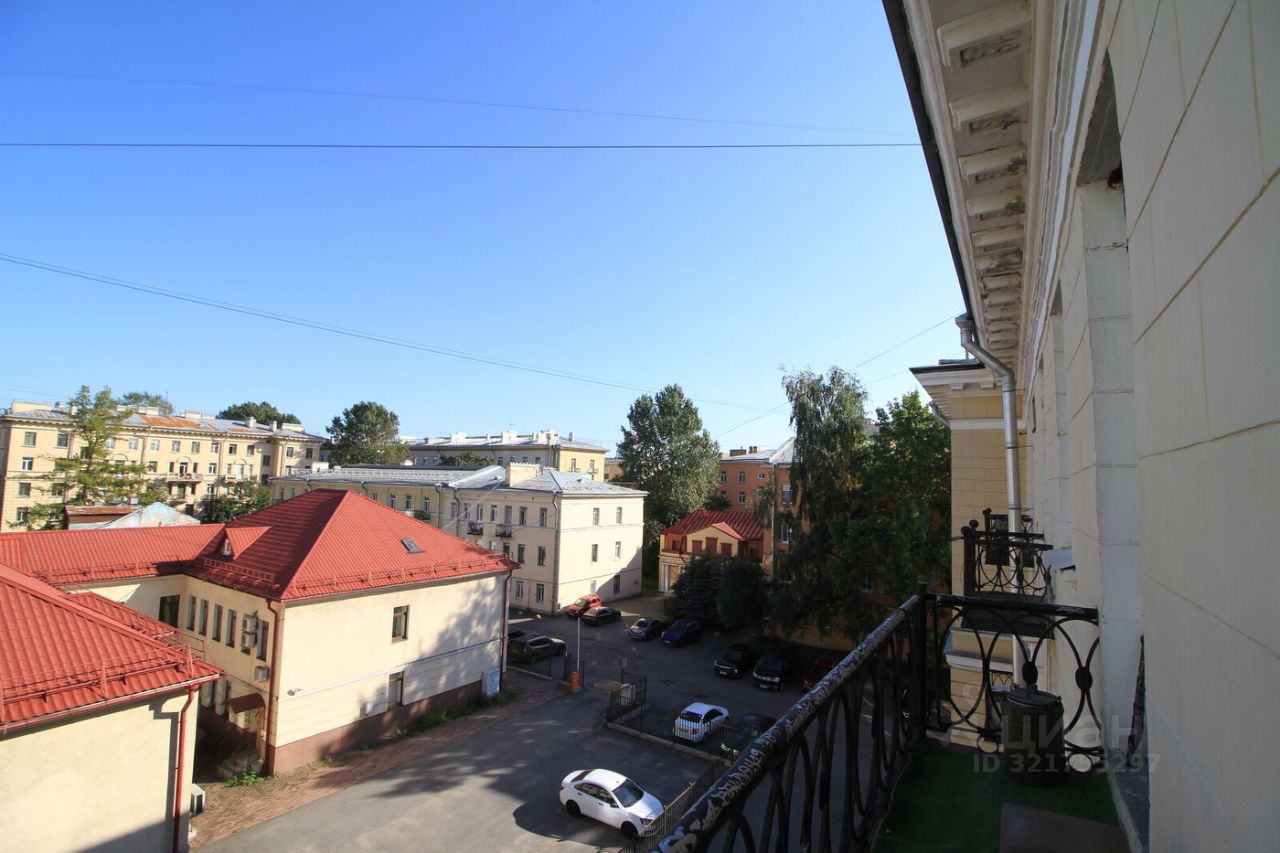 Продажа комнаты Большеохтинский проспект, 7к1