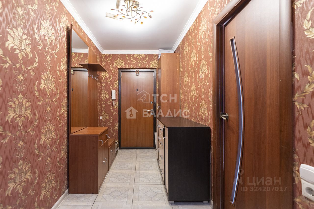 Продажа 2-комн квартиры на вторичном рынке Лесной пгт, улица Советская, 3Вк2