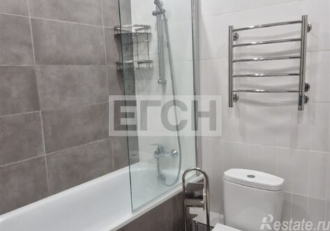 Продажа 2-комн квартиры на вторичном рынке Петра Алексеева 2-й пер,  д. 5