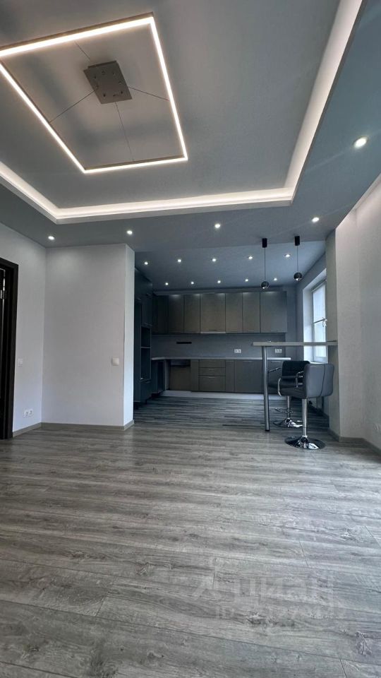 Продажа 2-комн квартиры на вторичном рынке Нахабино пгт, улица Белобородова, 8