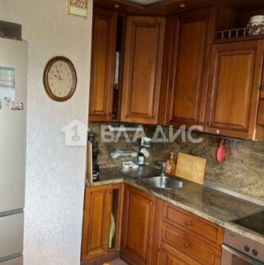 Продажа 3-комн квартиры на вторичном рынке Осенний б-р,  д. 20,  к. 1