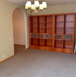 Продажа 4-комн квартиры на вторичном рынке ул Академика Пилюгина,  д. 8,  к. 1