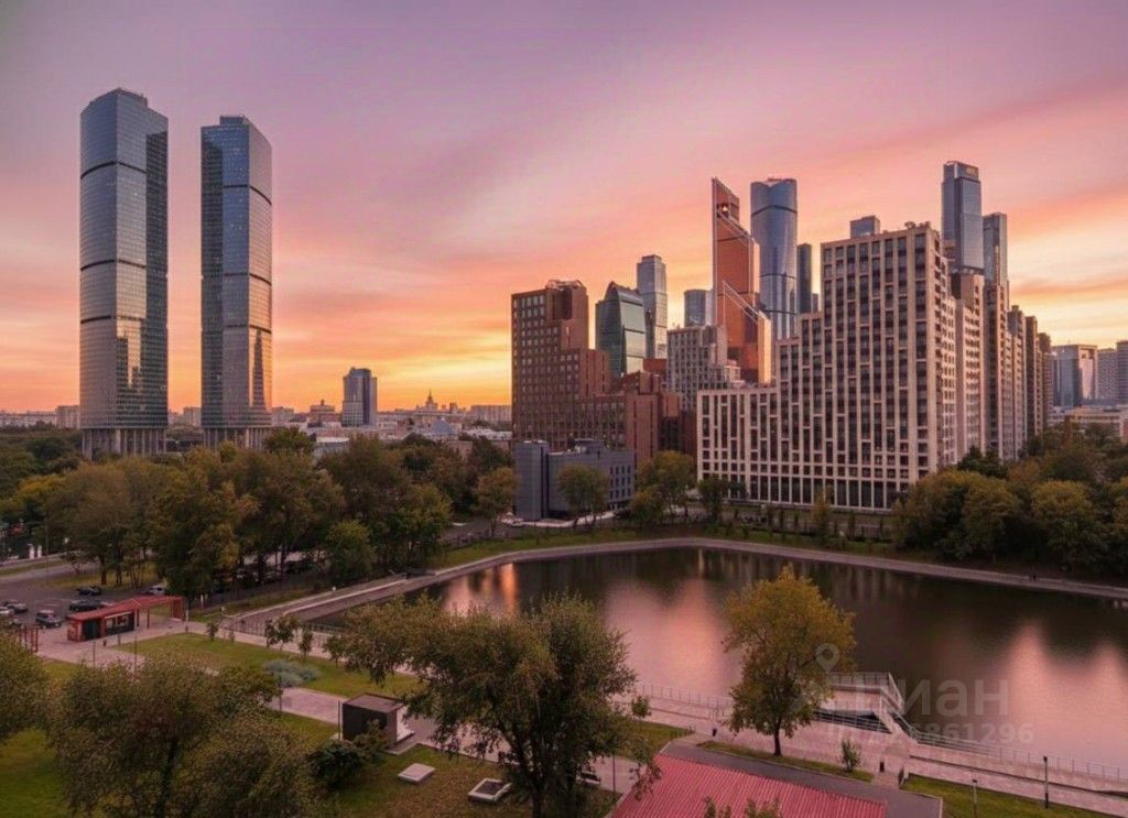 Продажа 5-комн квартиры на вторичном рынке Мантулинская улица, 9к5