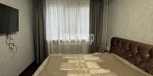 3-комн квартира Купчинская ул. ,  д. 8