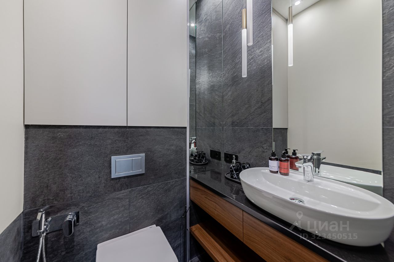 Продажа 3-комн квартиры на вторичном рынке Мантулинская улица, 9к5