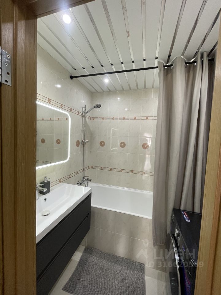 Продажа 2-комн квартиры на вторичном рынке Северный кв-л, д. Сапроново, Купелинка мкр, 1