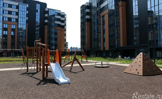 Продажа 3-комн квартиры на вторичном рынке пр-кт Патриотов,  д. 35