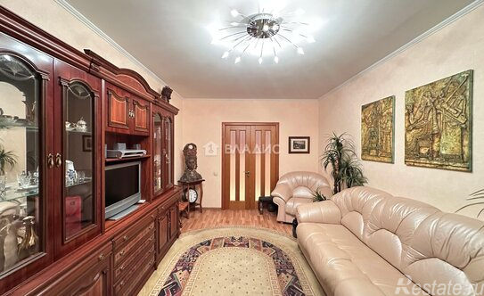 Продажа 3-комн квартиры на вторичном рынке Микрорайон Кутузовский, улица Чистяковой