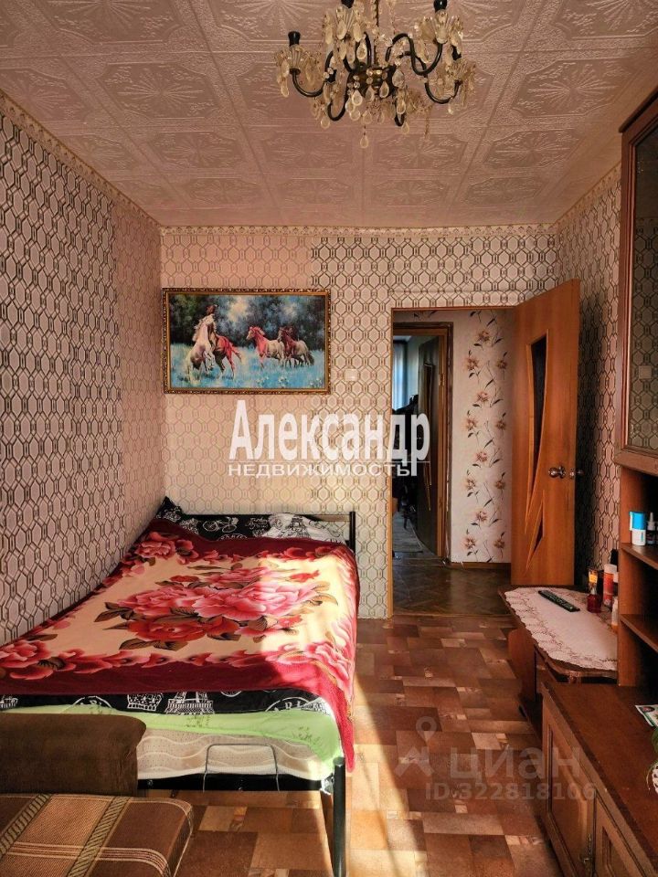 Продажа 3-комн квартиры на вторичном рынке Кириши, улица Мира, 10