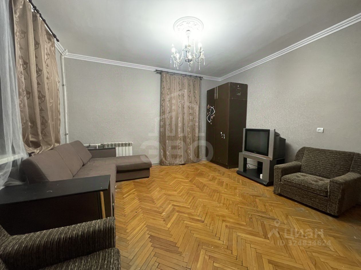 Аренда 1-комн квартиры на вторичном рынке Петергоф, Санкт-Петербургский проспект, 58