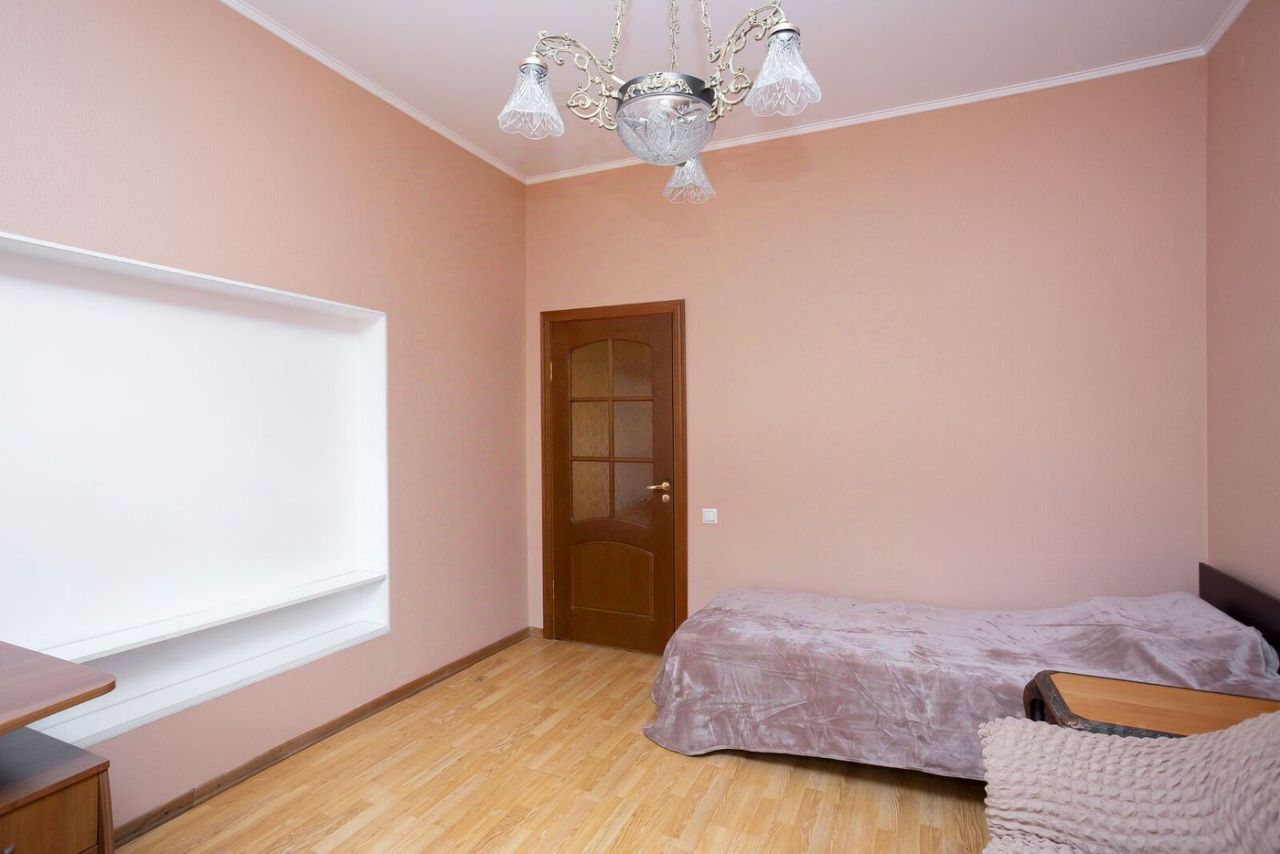 Аренда 3-комн квартиры на вторичном рынке Мастерская улица, 5