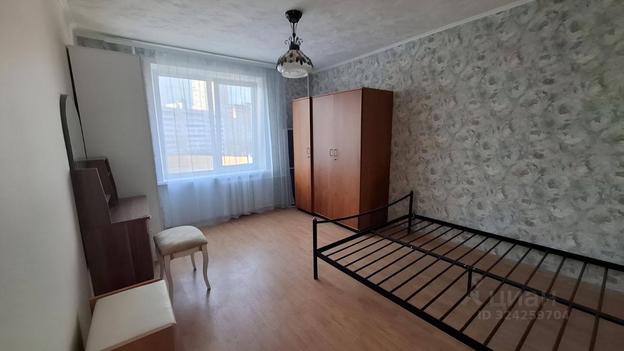 Аренда 3-комн квартиры на вторичном рынке улица Короленко, 9К2