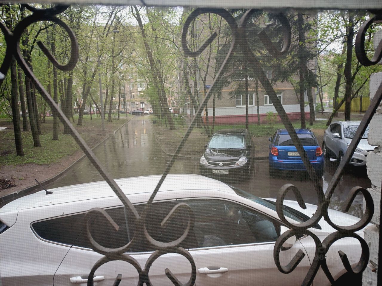 Продажа 2-комн квартиры на вторичном рынке улица Алабяна, 3К3