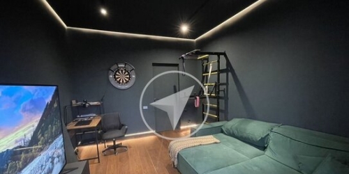 3-комн квартира ул Алексея Свиридова,  д. 1